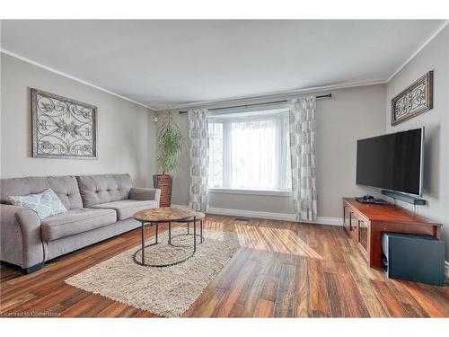 25 Cork Crescent, Brantford, ON - Indoor Photo Showing Living Room