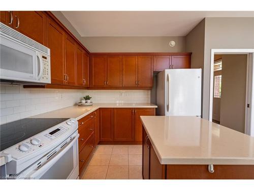 55 Landscapes Trail, Ancaster, ON - Indoor Photo Showing Kitchen