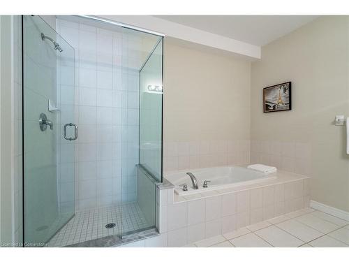 55 Landscapes Trail, Ancaster, ON - Indoor Photo Showing Bathroom