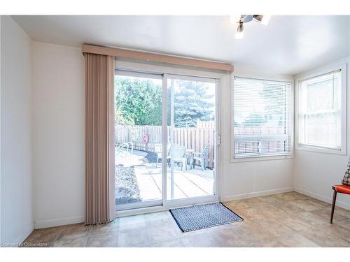 1465 Westbury Avenue, Burlington, ON - Indoor Photo Showing Other Room