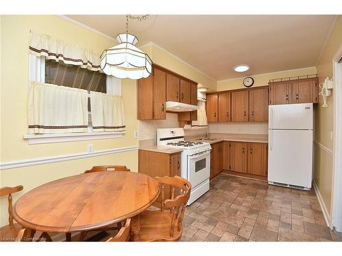 350 Fennell Avenue E, Hamilton, ON - Indoor Photo Showing Kitchen