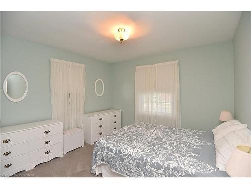 350 Fennell Avenue E, Hamilton, ON - Indoor Photo Showing Bedroom