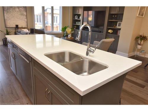 40 Kenesky Drive, Waterdown, ON - Indoor Photo Showing Kitchen With Double Sink