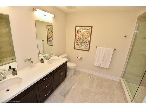 40 Kenesky Drive, Waterdown, ON - Indoor Photo Showing Bathroom