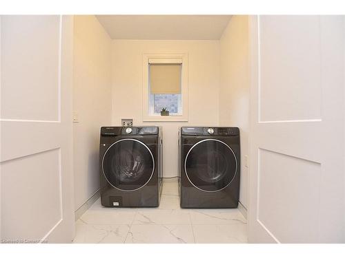 40 Kenesky Drive, Waterdown, ON - Indoor Photo Showing Laundry Room