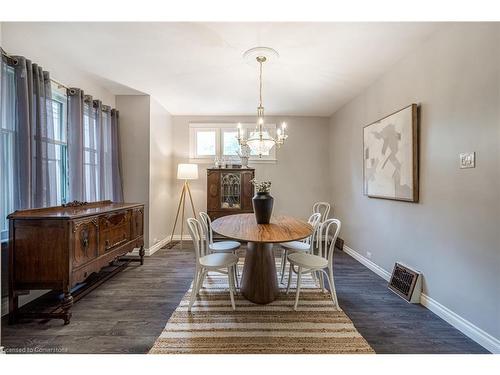 90 Blake Street, Hamilton, ON - Indoor Photo Showing Dining Room