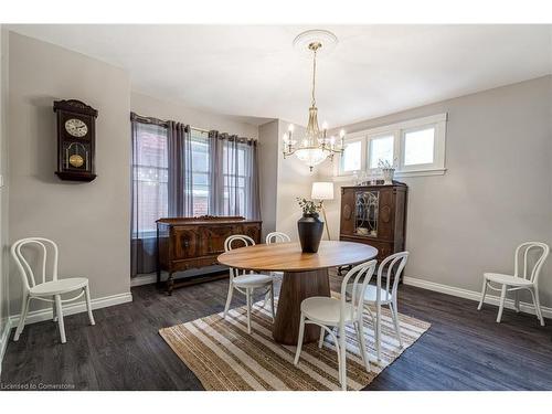 90 Blake Street, Hamilton, ON - Indoor Photo Showing Dining Room