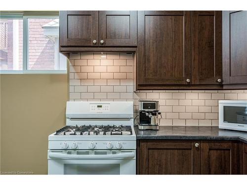 90 Blake Street, Hamilton, ON - Indoor Photo Showing Kitchen