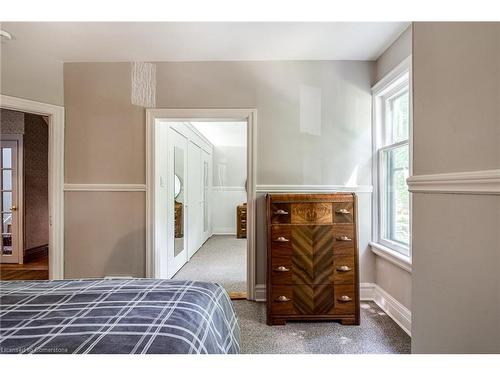 90 Blake Street, Hamilton, ON - Indoor Photo Showing Bedroom