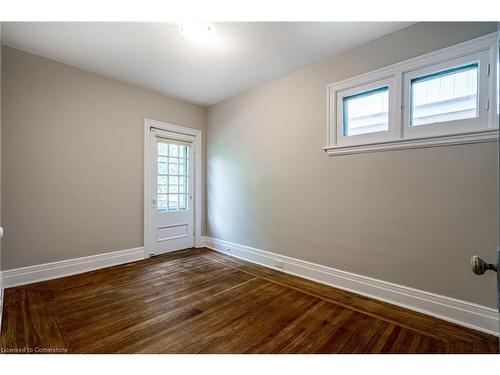 90 Blake Street, Hamilton, ON - Indoor Photo Showing Other Room