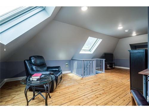 90 Blake Street, Hamilton, ON - Indoor Photo Showing Other Room