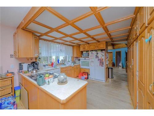 1218 Highway 8, Stoney Creek, ON - Indoor Photo Showing Kitchen