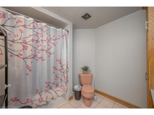 1218 Highway 8, Stoney Creek, ON - Indoor Photo Showing Bathroom