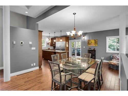 9 Alves Lane, Seguin, ON - Indoor Photo Showing Dining Room