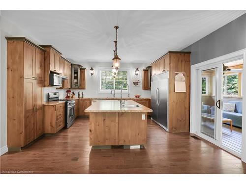 9 Alves Lane, Seguin, ON - Indoor Photo Showing Kitchen