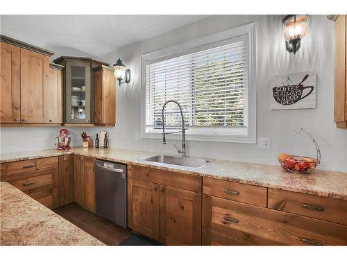 9 Alves Lane, Seguin, ON - Indoor Photo Showing Kitchen