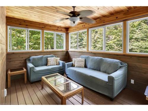 9 Alves Lane, Seguin, ON - Indoor Photo Showing Living Room