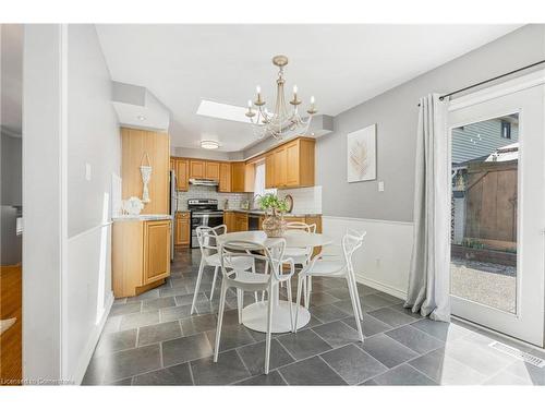 8 Camelot Drive, Hamilton, ON - Indoor Photo Showing Dining Room