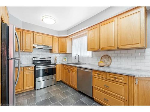 8 Camelot Drive, Hamilton, ON - Indoor Photo Showing Kitchen