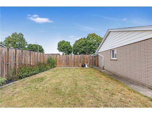 8 Camelot Drive, Hamilton, ON - Outdoor