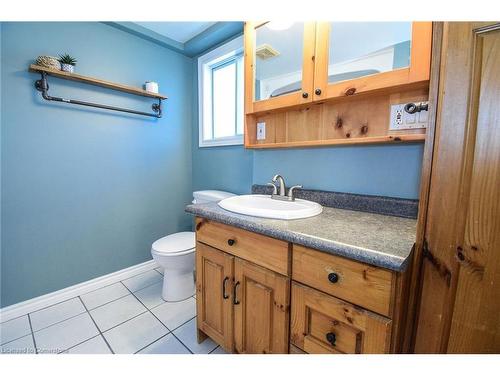 617 Marshagen Road, Dunnville, ON - Indoor Photo Showing Bathroom