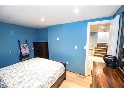 617 Marshagen Road, Dunnville, ON - Indoor Photo Showing Bedroom