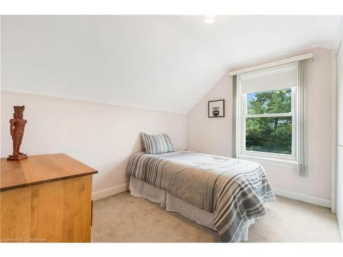 56 West 1St Street, Hamilton, ON - Indoor Photo Showing Bedroom