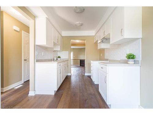 19-503 Highway 8 Highway, Stoney Creek, ON - Indoor Photo Showing Kitchen