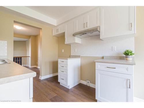 19-503 Highway 8 Highway, Stoney Creek, ON - Indoor Photo Showing Kitchen