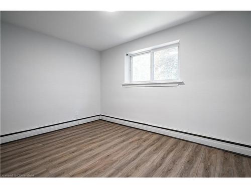 4-2161 Ghent Avenue, Burlington, ON - Indoor Photo Showing Other Room