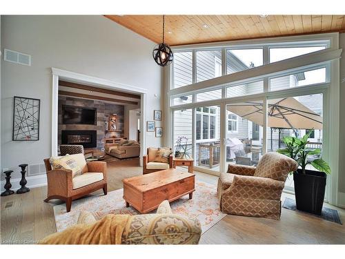 298 Shoreview Road, Burlington, ON - Indoor Photo Showing Living Room With Fireplace