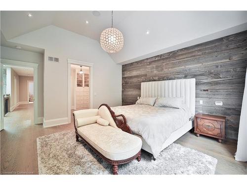 298 Shoreview Road, Burlington, ON - Indoor Photo Showing Bedroom