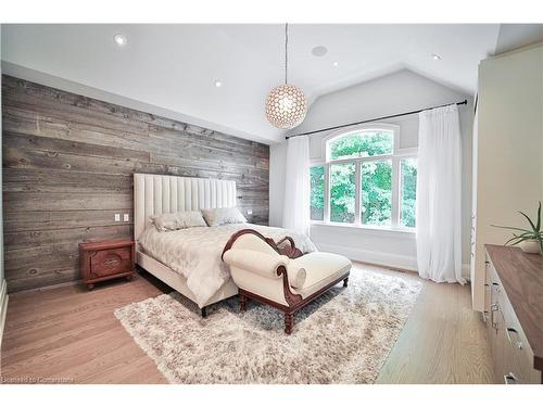 298 Shoreview Road, Burlington, ON - Indoor Photo Showing Bedroom