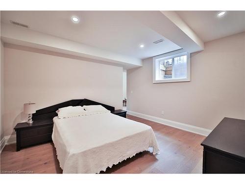 298 Shoreview Road, Burlington, ON - Indoor Photo Showing Bedroom