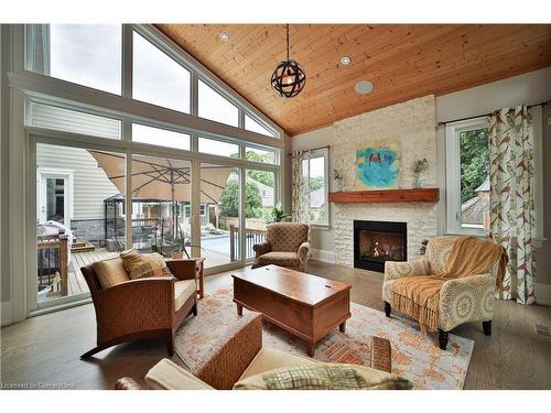 298 Shoreview Road, Burlington, ON - Indoor Photo Showing Living Room With Fireplace