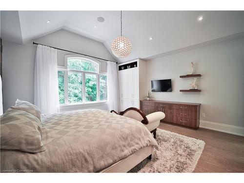 298 Shoreview Road, Burlington, ON - Indoor Photo Showing Bedroom