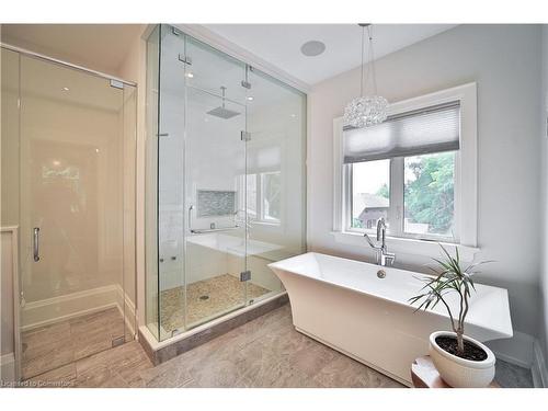 298 Shoreview Road, Burlington, ON - Indoor Photo Showing Bathroom