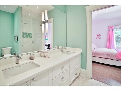 298 Shoreview Road, Burlington, ON - Indoor Photo Showing Bathroom