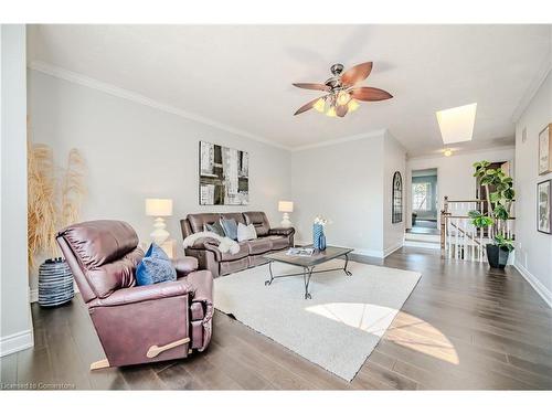 83-3333 New Street, Burlington, ON - Indoor Photo Showing Living Room