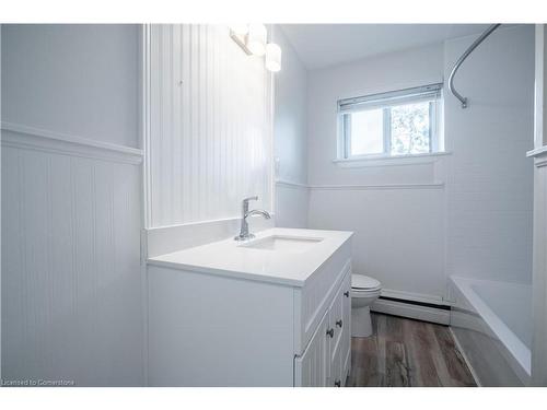 7-2161 Ghent Avenue, Burlington, ON - Indoor Photo Showing Bathroom