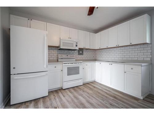 7-2161 Ghent Avenue, Burlington, ON - Indoor Photo Showing Kitchen