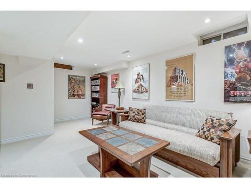 25 Golden Iris Crescent, Waterdown, ON - Indoor Photo Showing Living Room