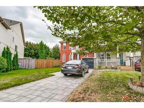 25 Golden Iris Crescent, Waterdown, ON - Outdoor