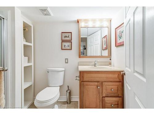 25 Golden Iris Crescent, Waterdown, ON - Indoor Photo Showing Bathroom