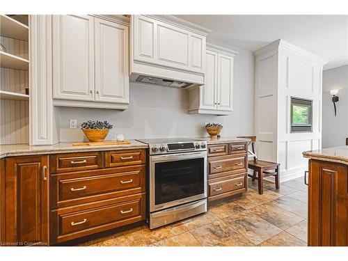 178 Brookhaven Court, Welland, ON - Indoor Photo Showing Kitchen With Upgraded Kitchen