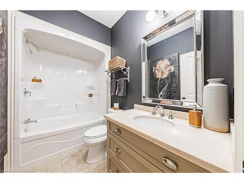 178 Brookhaven Court, Welland, ON - Indoor Photo Showing Bathroom