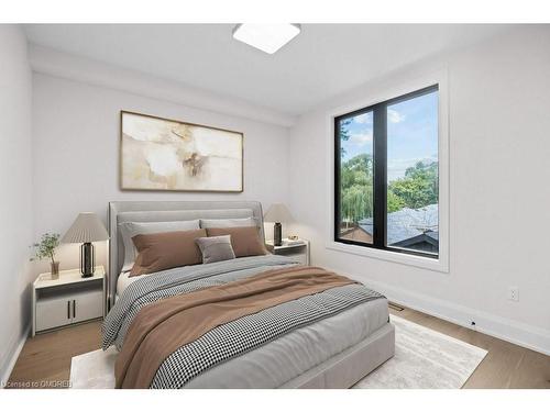 21 Clare Avenue, Hamilton, ON - Indoor Photo Showing Bedroom