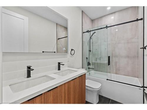 21 Clare Avenue, Hamilton, ON - Indoor Photo Showing Bathroom