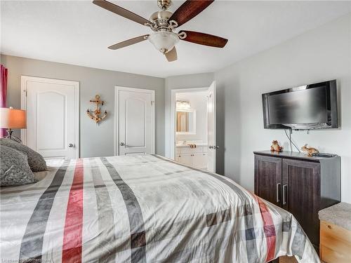 6 Kim Lane, Waterford, ON - Indoor Photo Showing Bedroom