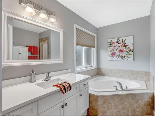 6 Kim Lane, Waterford, ON - Indoor Photo Showing Bathroom